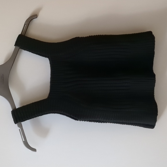 Wilfred black knit cropped top. Size XS. Excellent condition. - Picture 2 of 4